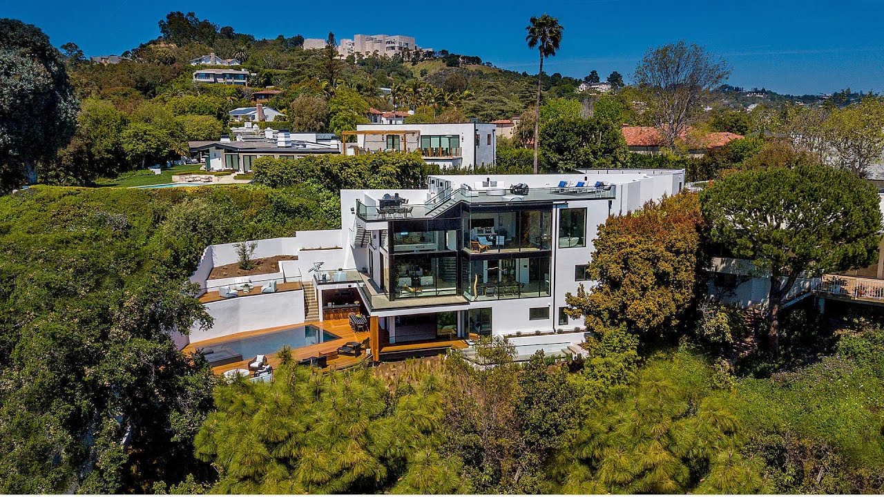 Perfect Brentwood Entertainment Modern Home with Opulent Oceanview